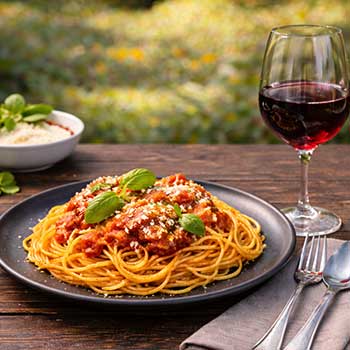 Spaghetti mit Tomatensauce